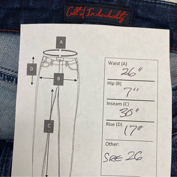 Cult of Individuality Distressed Women’s Jeans - Picture 8 of 11